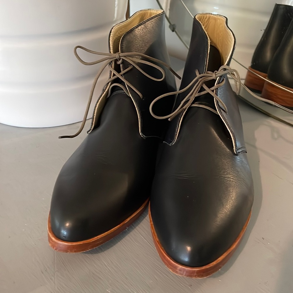 Nisolo Isa Boot in black size 8.5